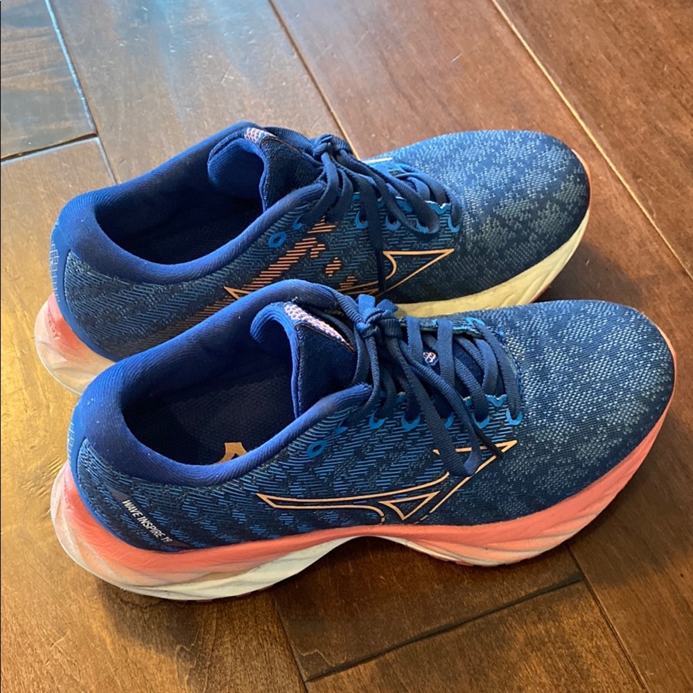 Mizuno Wave Inspire 19 Women's Blue and Pink Running Shoes